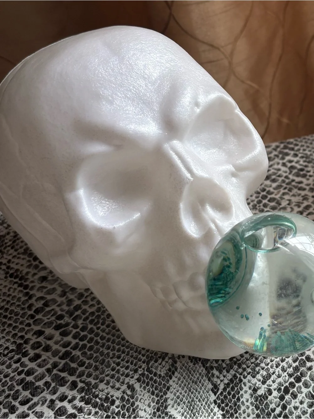 1 - Skull Blowing Blue Glitter Bubble , NEW, Halloween collectible decor